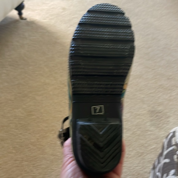 Nomad Droplet Rain Boot - Size 7 - Picture 2 of 3